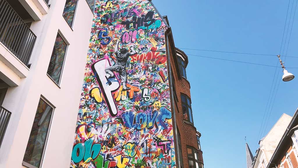 Street art "Out in the Open" - Martin Whatson - Søndergade 60C