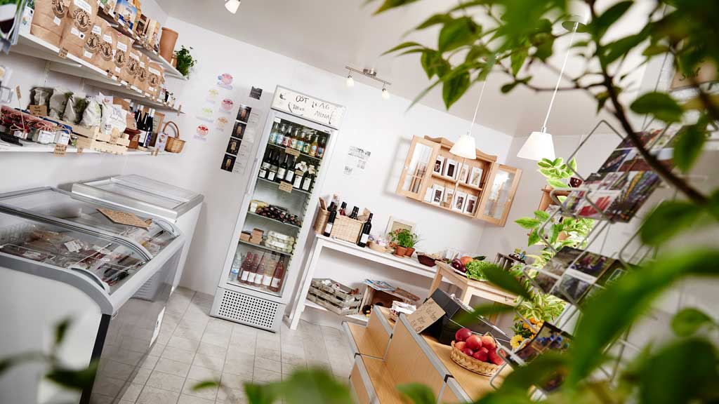 Gyvelborg Øko-camping & Gårdbutik (Gyvelborg organic camping and farm shop)