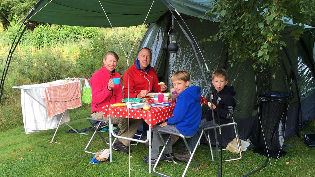 Gyvelborg Øko-camping & Gårdbutik (Gyvelborg organic camping and farm shop)