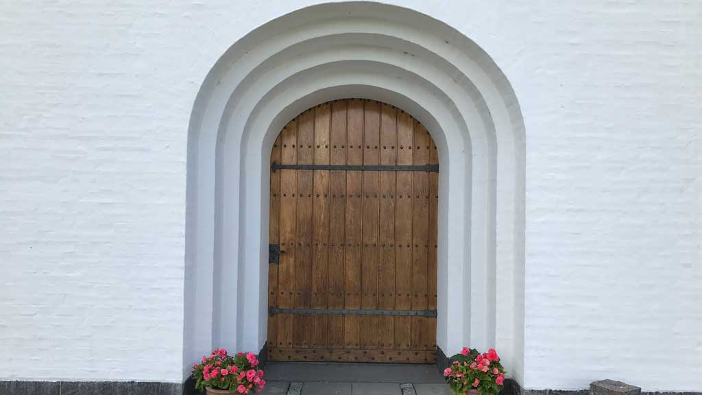 Hampen Kirke (Hampen Church)